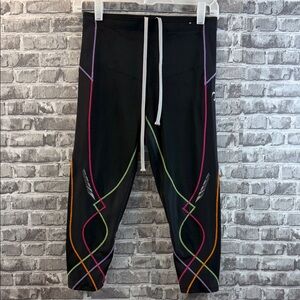 CW-X Stylish Black and Multicolor capri leggings